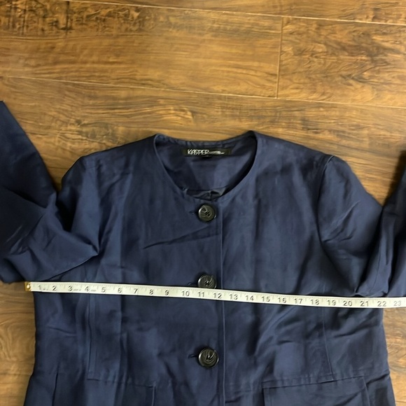 Kasper Navy Linen Blend Plus Size Blazer w/Large Buttons, Sz. 14. - Picture 10 of 10